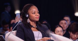 Cina Lawson animera une conférence au Sommet pour l'Action sur l'IA