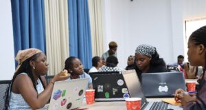 Le Togo veut renforcer la place des femmes dans le numérique