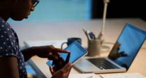 Sécurité numérique : les Africains restent vulnérables (Afrobaromètre) 