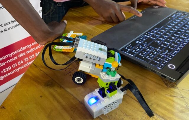 Steamy une start-up béninoise forme les créateurs de technologie africains