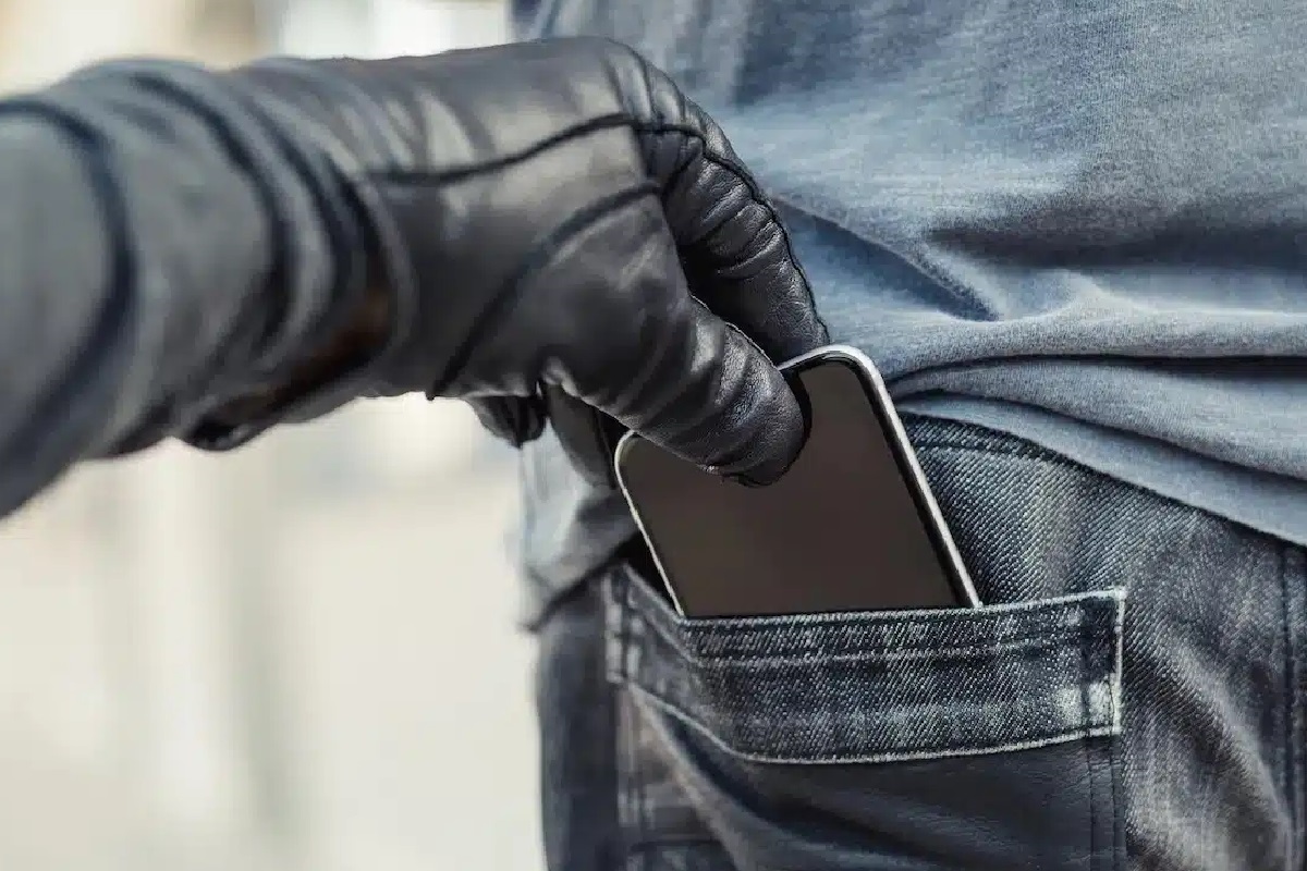 Vols d’iPhone à l’arraché Apple prépare une fonction antivol Vols d’iPhone à l’arraché : Apple prépare une fonction antivol