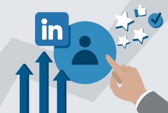 LinkedIn déclare la guerre aux contenus IA de faible qualité LinkedIn déclare la guerre aux contenus IA de faible qualité