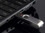 Débrancher une clé USB sans l’éjecter : est-ce si dangereux ? Débrancher une clé USB sans l'éjecter : est-ce si dangereux ?