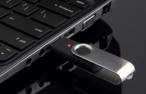 Débrancher une clé USB sans l’éjecter : est-ce si dangereux ? Débrancher une clé USB sans l'éjecter : est-ce si dangereux ?