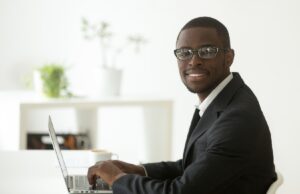 Emploi : l’IA commence à peser sur les postes destinés aux débutants Emploi l'IA commence à peser sur les postes destinés aux débutants