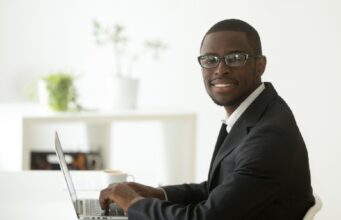 Emploi : l’IA commence à peser sur les postes destinés aux débutants Emploi l'IA commence à peser sur les postes destinés aux débutants