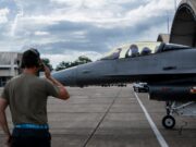 L’IA aux commandes d’un avion F-16 : un test réussi aux États-Unis L'IA aux commandes d'un avion F-16 un test réussi aux États-Unis
