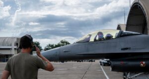 L'IA aux commandes d'un avion F-16 un test réussi aux États-Unis