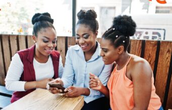 Sahara v2.5 : une IA qui comprend les mélanges de langues africaines Sahara v2.5 une IA qui comprend les mélanges de langues africaines
